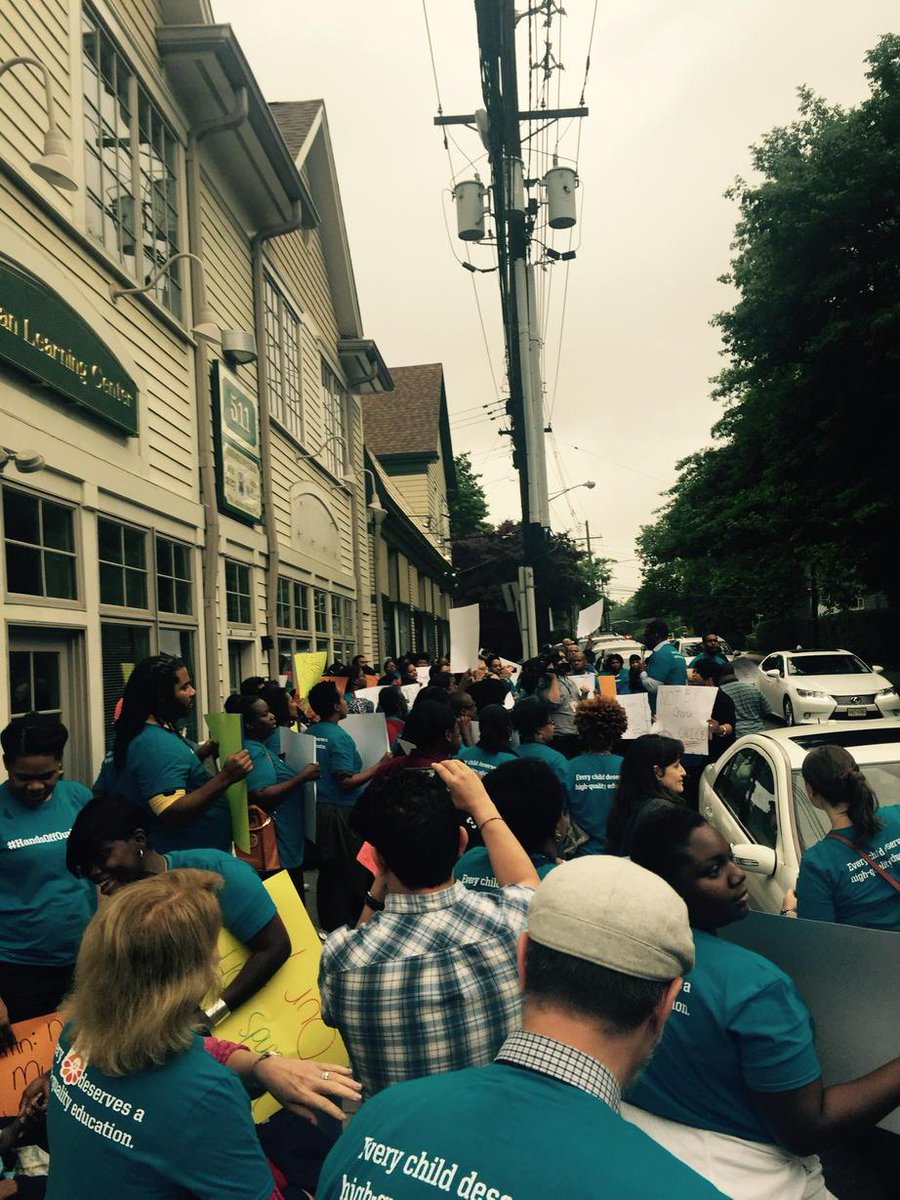 Maplewood isn't used to hundreds of charter families fighting for their kids on a Tuesday morning. <a href="/MilaJasey/">Mila Jasey</a>