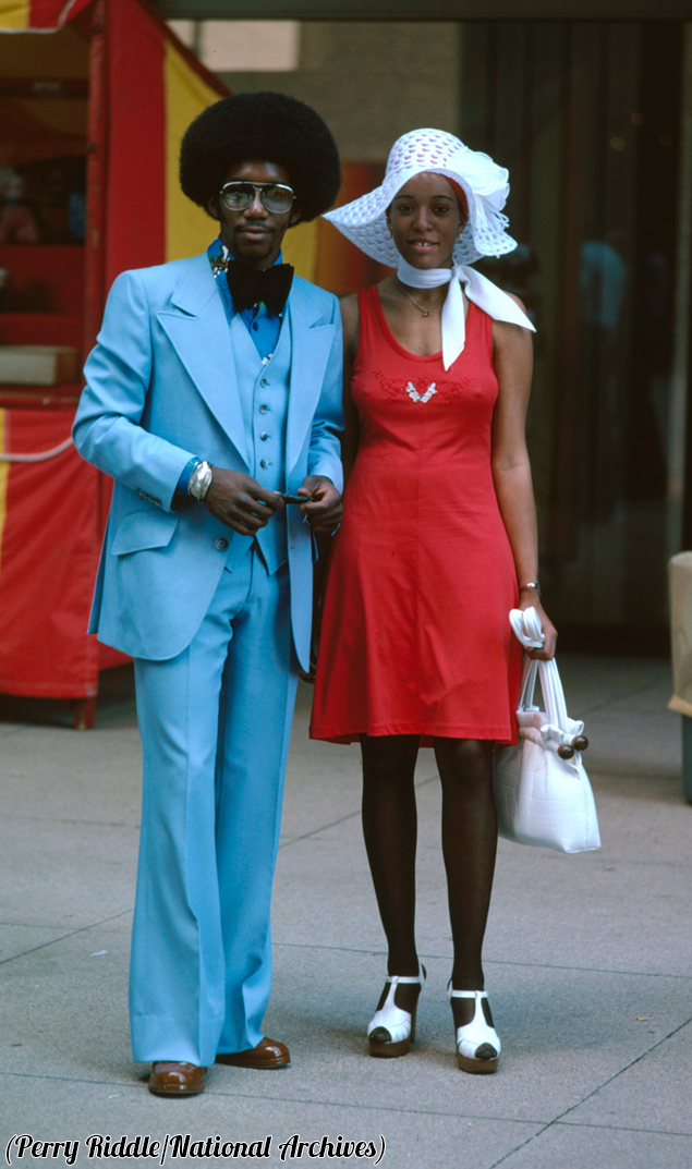 HistoryInPics's tweet photo. A young Chicago couple, 1975. http://t.co/amewUJ4JoL