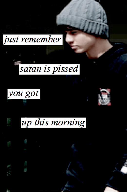 hipstrstyles's tweet image. calum lock screen ( in respect for @waverider_ )
