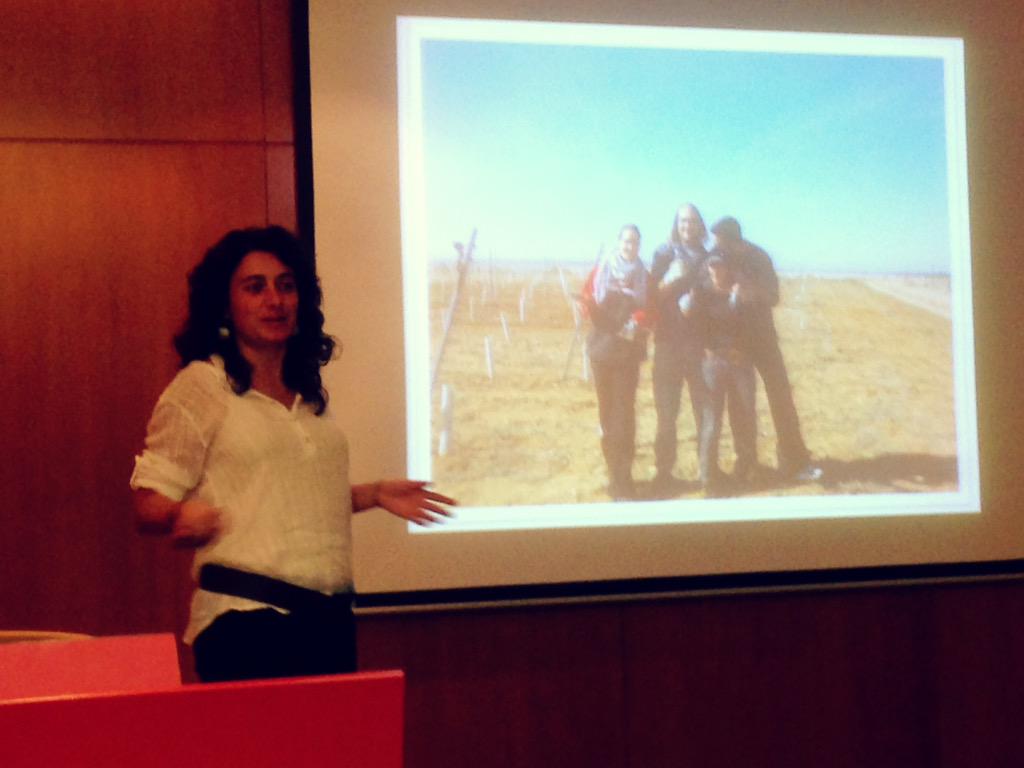 rubbug's tweet photo. en @iniciador_vll escuchando a Beatriz Herranz de la bodega Barco del Corneta. Un proyecto precioso. #Iniciador_vll http://t.co/6FwupRLVBR