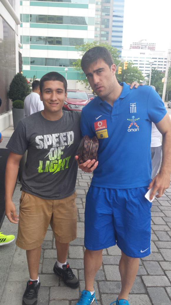 Happy 27th Birthday to Sokratis Papastathopoulos! The Silent leader who is a rock in defence! 