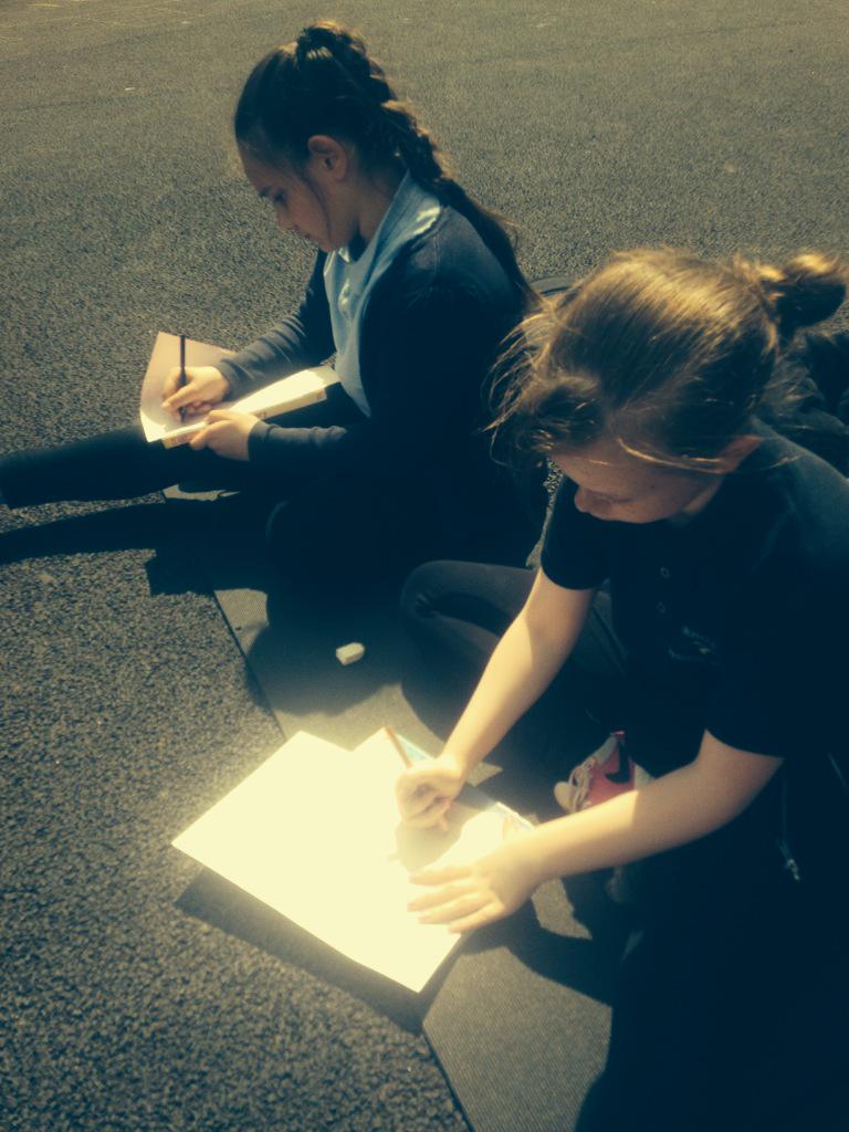 P5Ibrox's tweet photo. P5's had to listen for 1 minute and draw what they could hear! #improvinglisteningskills #learningoutdoors http://t.co/jK1bgQ4I1w