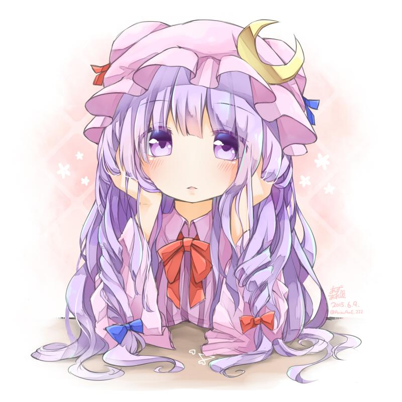 杏飴 むっきゅん らくがき ぽけーっとしたなんだか女子力高そうなぱっちぇさん V せっかく なのでメガネありなしでどうぞ 6月9日はむきゅーの日 Http T Co Wnucqidqnd Twitter