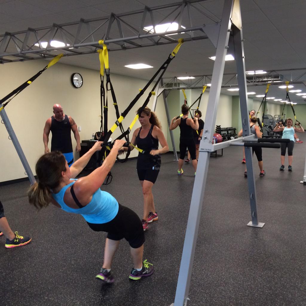 afehair2000's tweet photo. TRX demo class. Full class!! http://t.co/P9UygJ5i5r