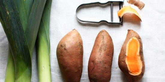 ELLE_Deco's tweet photo. Have you ever tasted sweet potato and leek soup? Get a delicious recipe here: http://t.co/aPXNxffd9n #Winter102 http://t.co/5PkCj8nK54