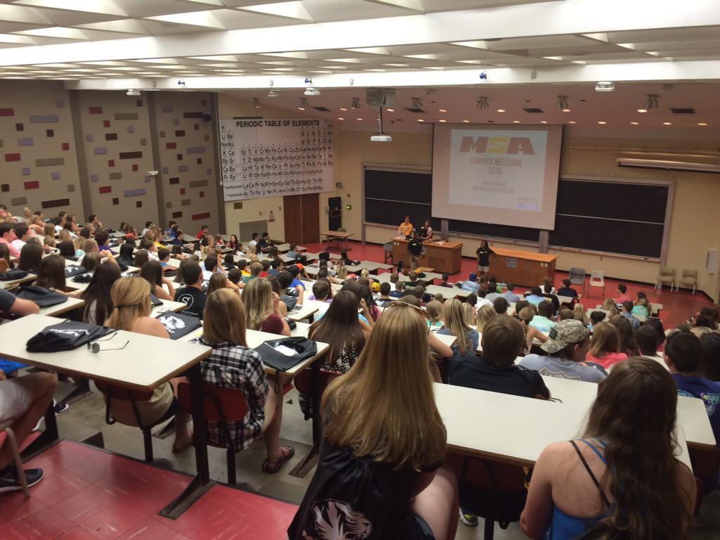 MSAmizzou's tweet photo. Bringing the first set of #Mizzou19 into MU! http://t.co/hc8ciAewVs