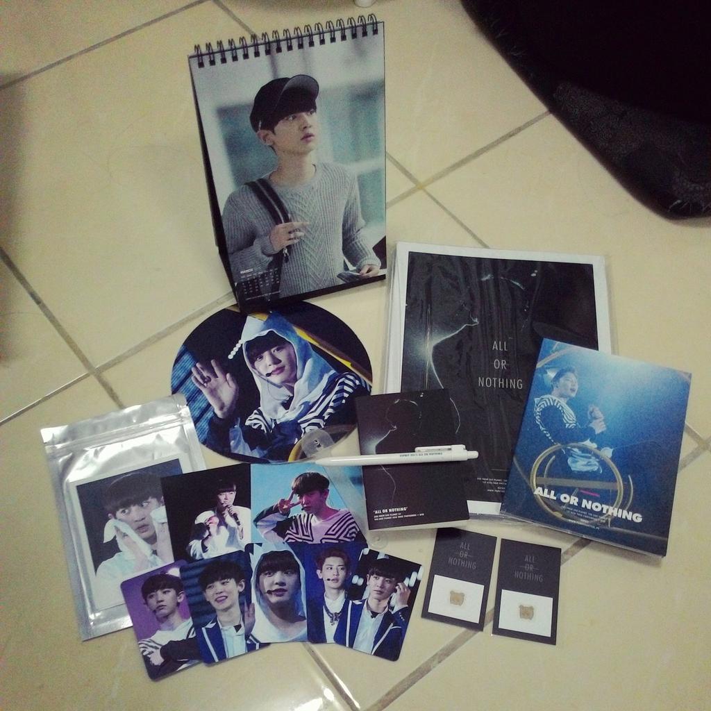 EXOPROJECTINA's tweet photo. READY STOCK ESPRIT ASIA TOUR "ALL OR NOTHING" http://t.co/DaNN8l2UOU
