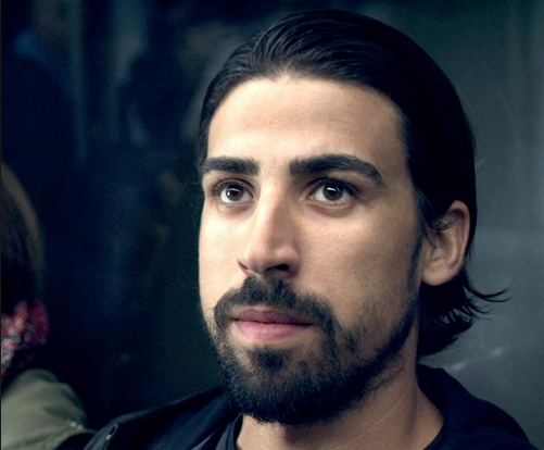 BolaholicID's tweet photo. Juventus Resmi Kontrak Khedira hingga Juni 2019. https://t.co/3cZ2RlWM0E http://t.co/oOEVKg3JmR