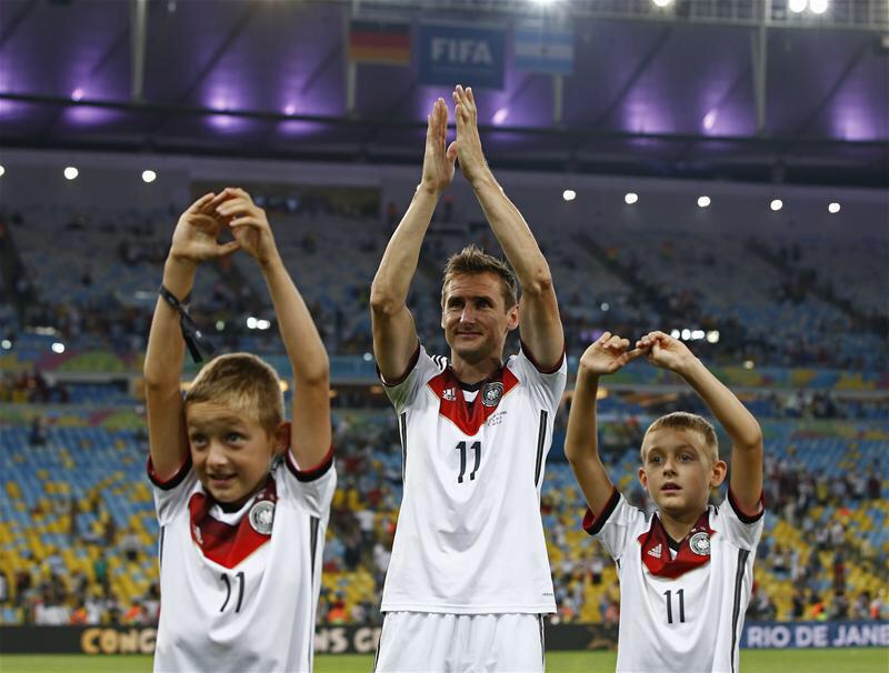 Happy birthday <3
World Cup top scorer 16 (^_-) 