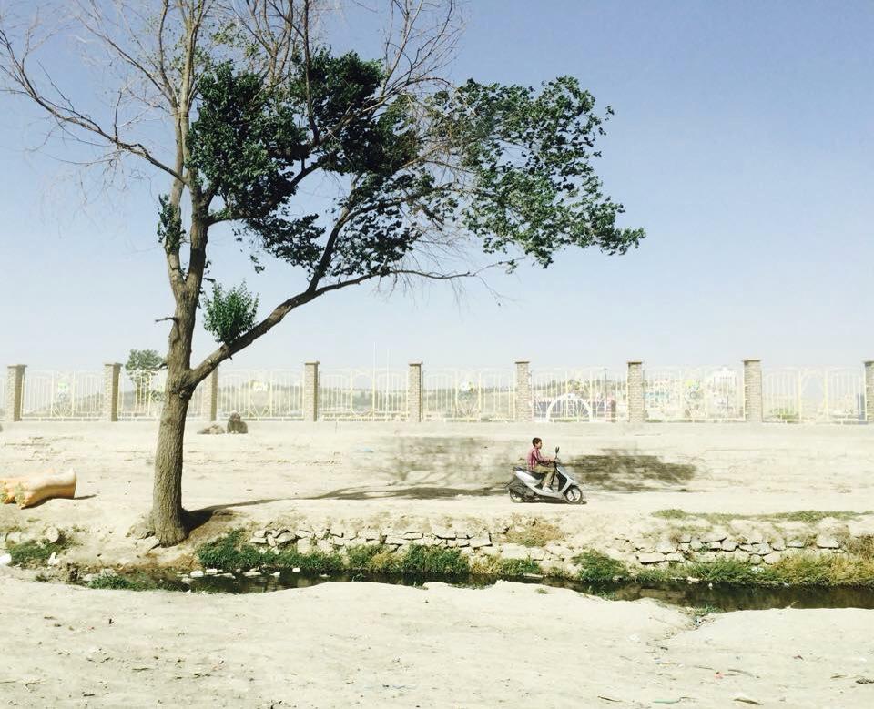 katinaityte's tweet photo. Wind and dust are going up in #Kabul #Afghanistan #Afghanistanyouneversee http://t.co/nRZkFi8VH4