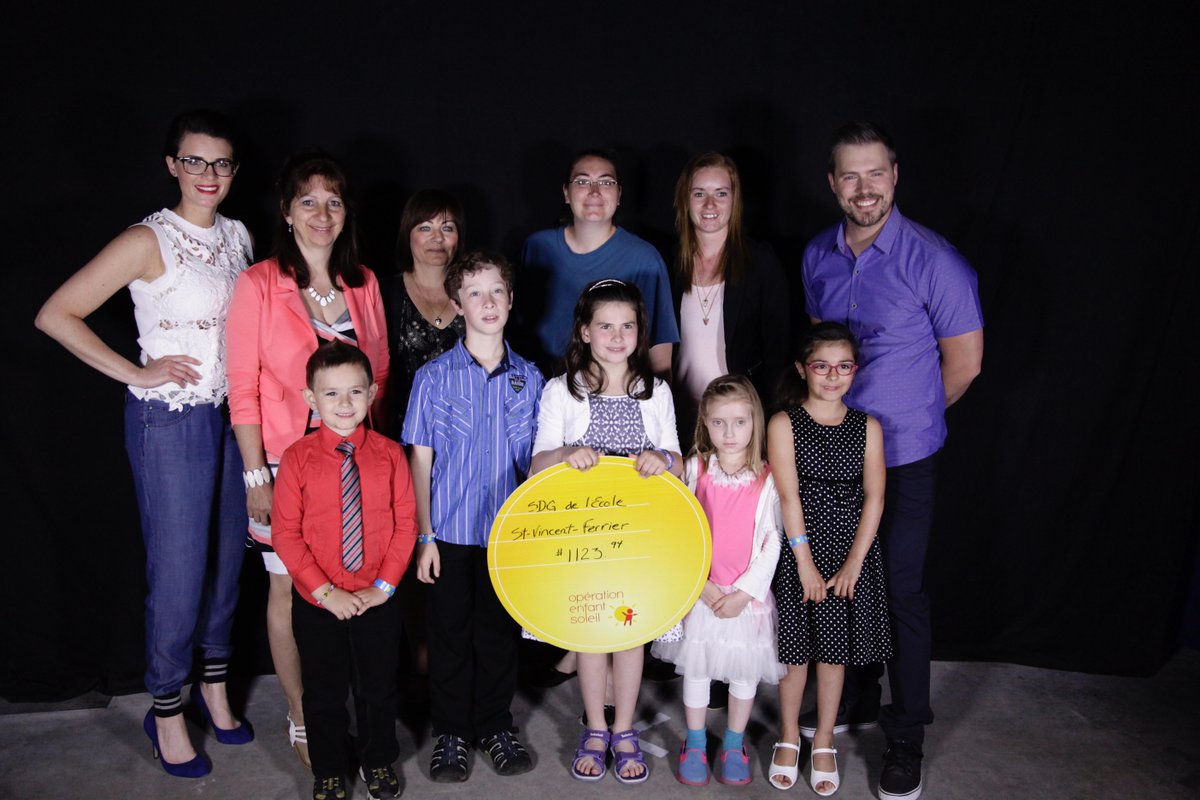 CSSVDC's tweet image. Le service de garde de Saint-Vincent-Ferrier remet un chèque de 1 123,94 $ lors du Téléthon Opération @EnfantSoleil!