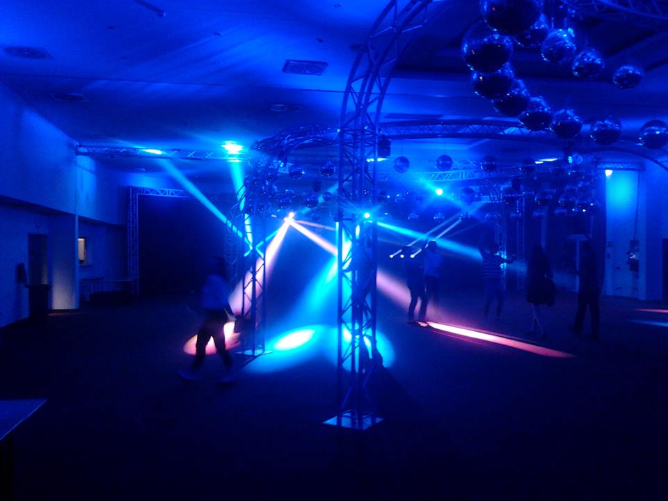 BusSolutionsBE's tweet photo. De 15e Atomiade 2015 'Summer Games' bij Sunparks Kempense Meren was een groot succes. http://t.co/X4JEJ1LL4N