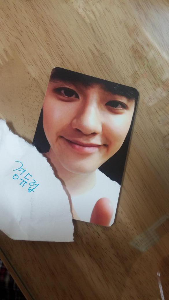 df5192151de3441's tweet photo. @LoveMeRight_b 
등기로 포카교환해요~
나: 디오 경수k
너: 찬열k 디오m 백현km http://t.co/4kXi1thnN6