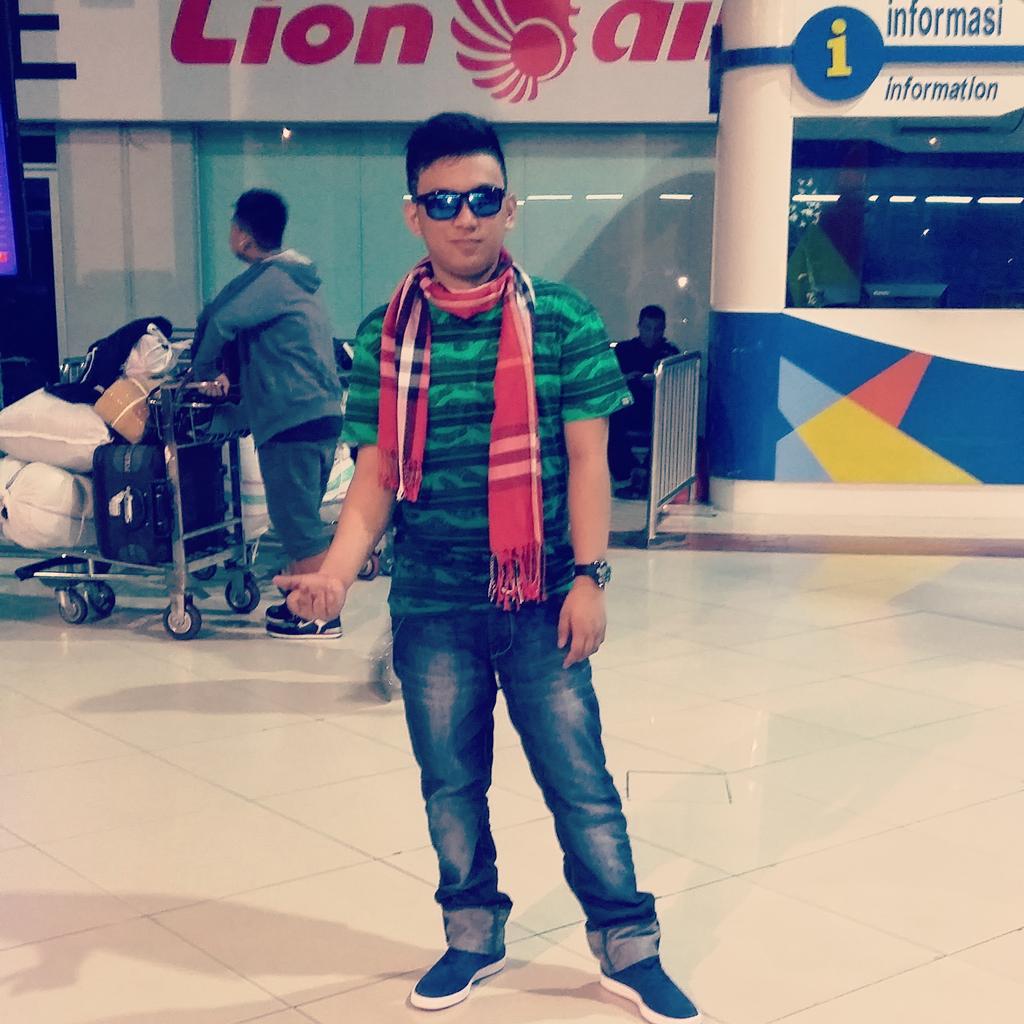 WawankLdrk's tweet photo. Bandara soekarno Hatta http://t.co/JQAhInnJ0d