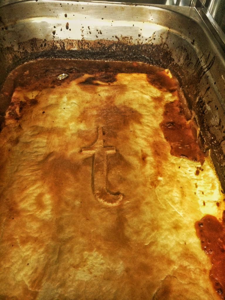 Tredwells's tweet photo. .@JackHazell2 's made a cracking beef &amp; ale pie for staff dinner ... #tasty #tisfor http://t.co/SKlzzt82YJ