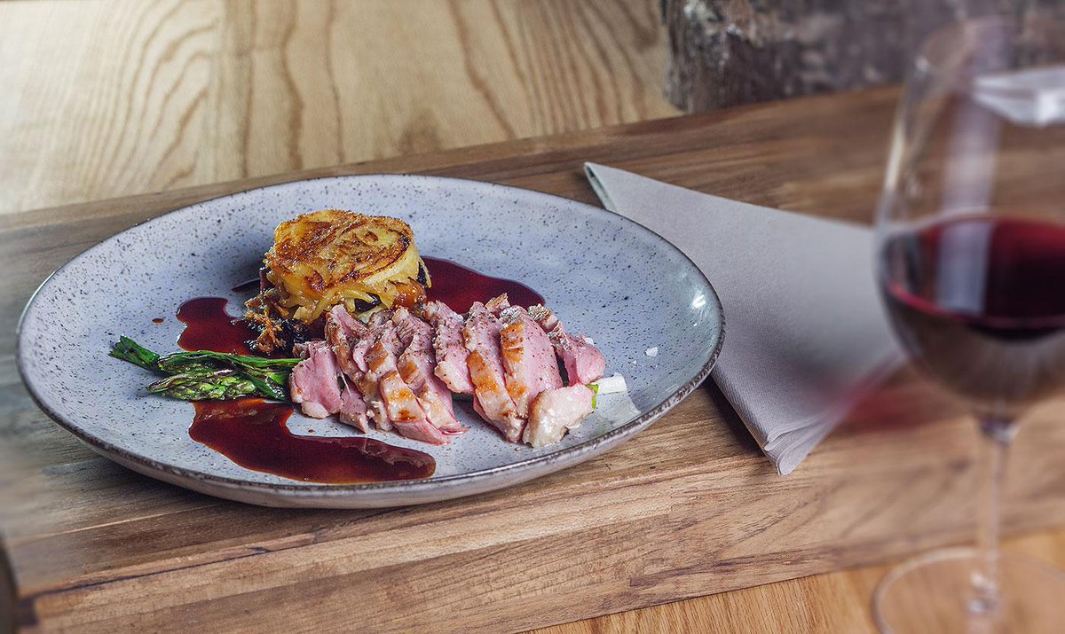 Isafold_'s tweet photo. Introducing a brand new and tasty menu. See at www.isafoldrestaurant. #Menu #Tasty #Reykjavik http://t.co/90PMSxY93H