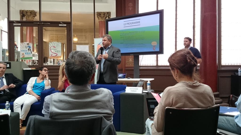 JeremyHeleine's tweet image. #tweetprecedent #code4juniors