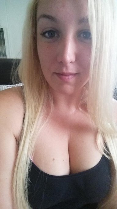 I'll be online in 30 mins! http://t.co/7fsyyK6y01<a href="/tag/justkidding"class="tags"><span>#justkidding</span></a><a href="/tag/studylife"class="tags"><span>#studylife</span></a><a href="/tag/twitchlife"class="tags"><span>#twitchlife</span></a>