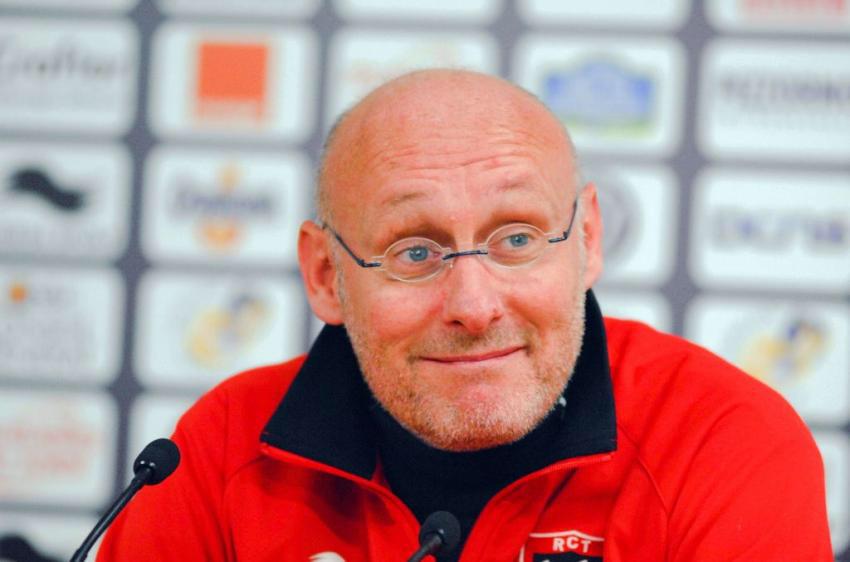 B.Laporte très convoité 

facebook.com/permalink.php?…