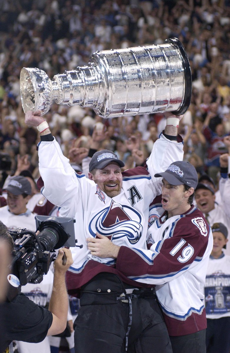 Avalanche's tweet photo. On this day in 2001, Mission: Accomplished! #16W http://t.co/m66kEJTkAY