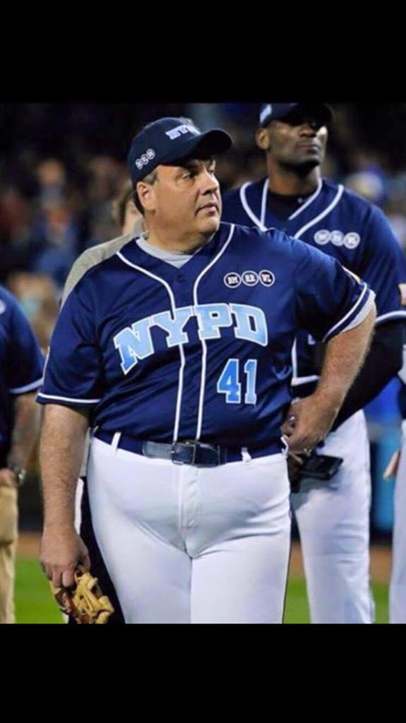 steemee's tweet photo. @JohnFugelsang @marcylauren @ChrisChristie @NewJerseyFuture retirees can lick his #mangina http://t.co/VAJ9XFNyre