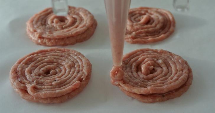 Would you eat "meat" made by a 3D printer? Bracing for a #Food Fight: High Tech vs. #SlowFood on.natgeo.com/1KTlCUy