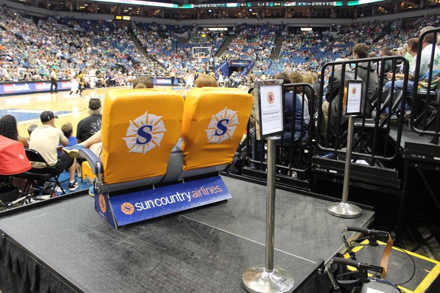 minnesotalynx's tweet photo. Want to sit in the @SunCountryAir #HometownHub during Thursday's #LosLynx game? RT for a chance to win! http://t.co/l5AlaJPeNH