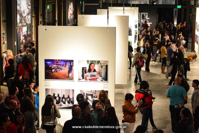 Muestra de #Fotoperiodismo #Argentino. Del 5 al 28 de Junio, de 10 a 13 y de 18 a 21. Gratis. ow.ly/O4waH