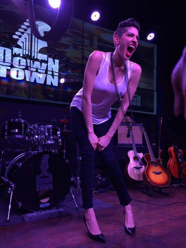 AnaidArg's tweet photo. @haashoficial #MtvArtistaHaAsh cuantos RT para #Ashley ? #MtvHitHaAsh http://t.co/umkWOVQabJ