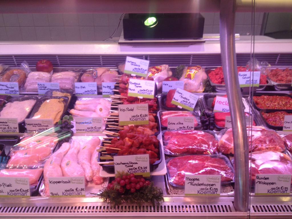 Een lekkere tip voor vrijdagavond als het rond de dertig graden is: Barbecue. Voor schotels bel ons op 0299-429784.