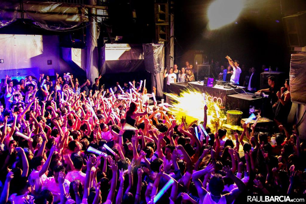 SamuZooLight's tweet photo. Dia 20 de Junio vuelve ZoologicoLight ! http://t.co/6SDnBzPIkx