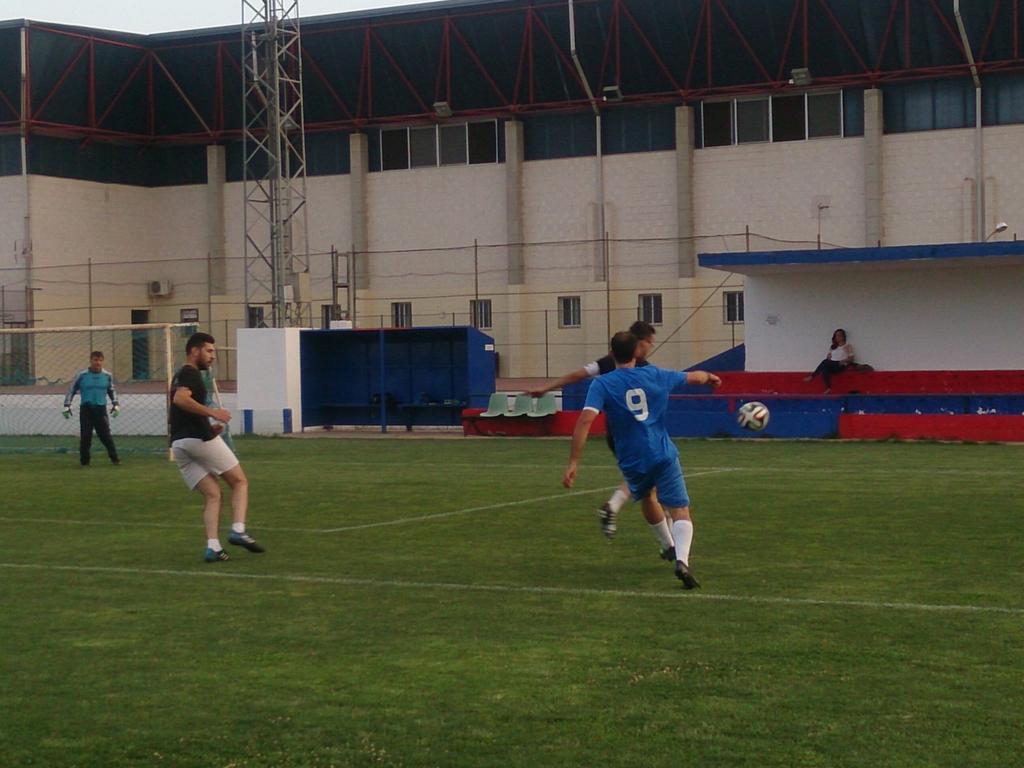 TROFEOCHICHARO's tweet photo. III COPA VERANO 15 CHICHARO
TAMBORES FC 9
LOS WILLIS FC 2
@TAMBORES4 @Loswillisfc 
En http://t.co/SyEnzYgqPw crónica http://t.co/ASboqbL7LW