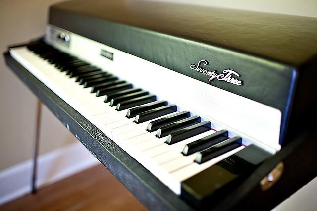 Did we mention we'll be dusting off the Rhodes for our afternoon show this Sun 21 June <a href="/The_BridgeHotel/">TheBridgeCastlemaine</a> #Castlemaine?