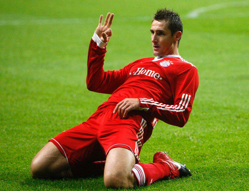 Alles gute zum 37. Geburtstag, Miroslav Klose!
Happy 37th Birthday, Miroslav Klose!  