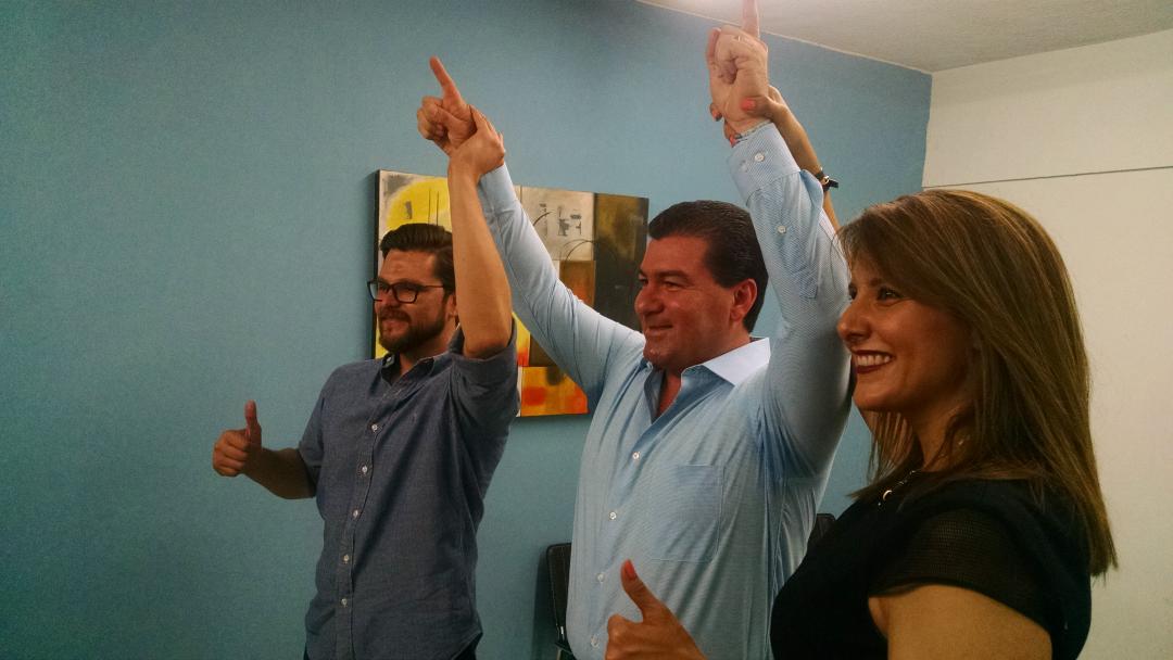 victor_marin's tweet photo. @DorameTonny @orlando_dt @juliomarinmtz Fue por Guaymas #SiSeHizo @PascualBarrera @evegacea @JavierSantin1 @Aleiram0 http://t.co/XGH0TqyCGU