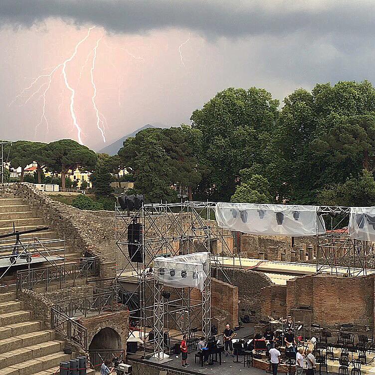 piero_barone's tweet photo. #wild http://t.co/yf6oIsFZpJ