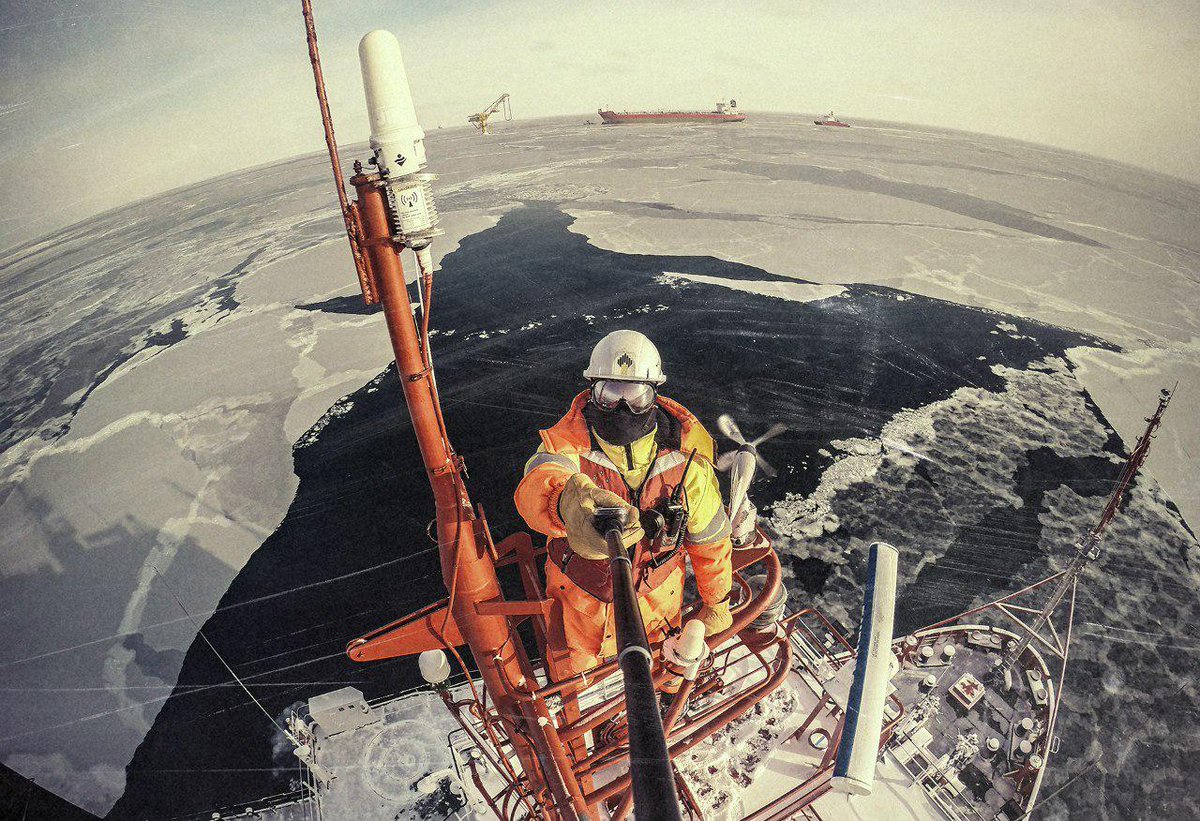 Worldbestselfie's tweet photo. #selfie #icebreaker #cold http://t.co/kNVGzCLlvj