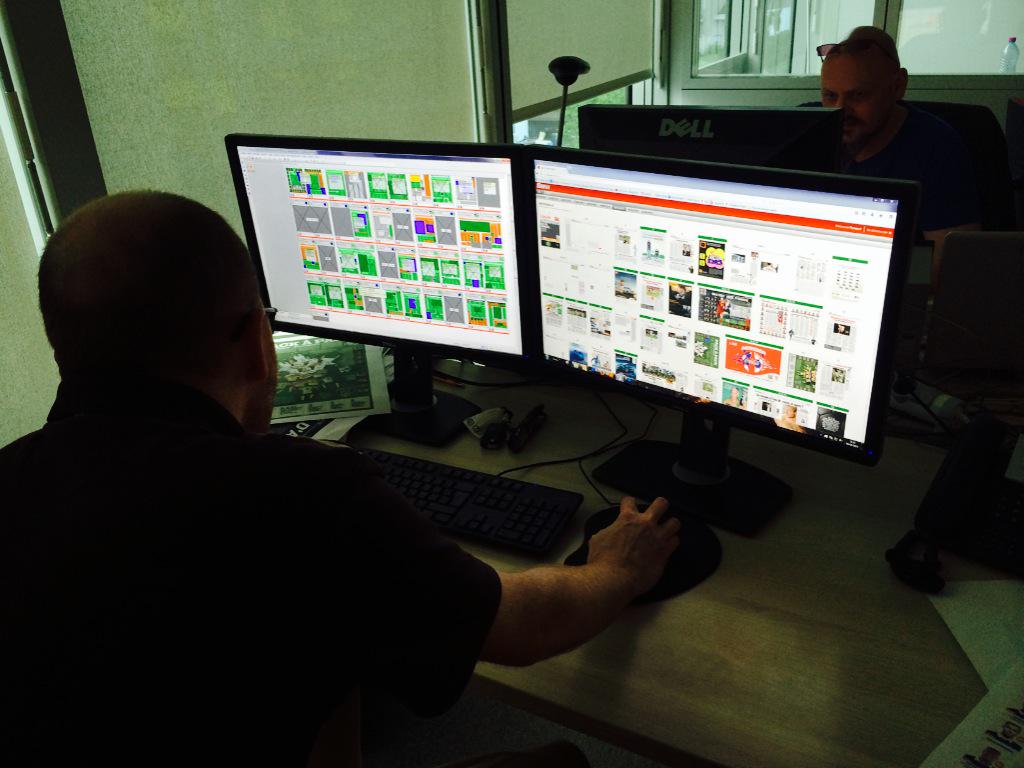 FredWaringuez's tweet photo. 60 pages en fabrication #tabloïd @lequipe http://t.co/y3Fm0WwZ4X