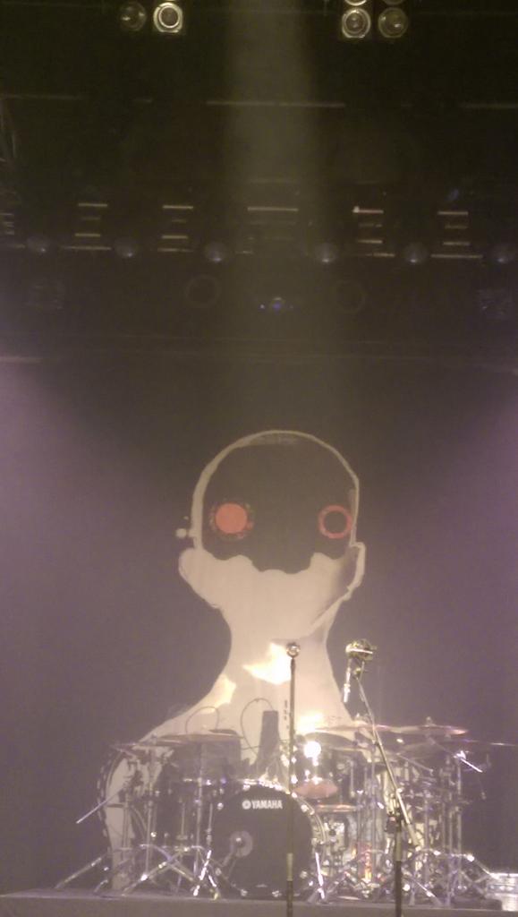 Live fromnthe crowd. We are waiting <a href="/threedaysgrace/">Three Days Grace</a> !!!!