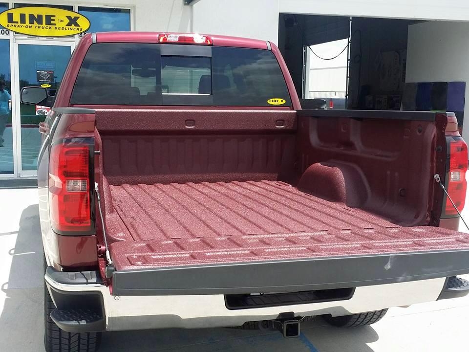 LINEXProtects's tweet photo. #DidYouKnow: #LINEXProtects your vehicle from almost anything, AND matches its #custom color? #BeyondBedliners #Truck http://t.co/SJu4e0IgaF