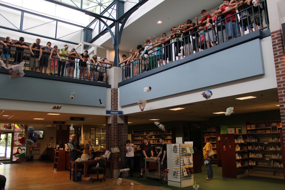 DelawareLibrary's tweet photo. Successful egg drop at the Main Library today! #everyherohasastory #src2015 #delawarelibrary http://t.co/07yI2KbNJV