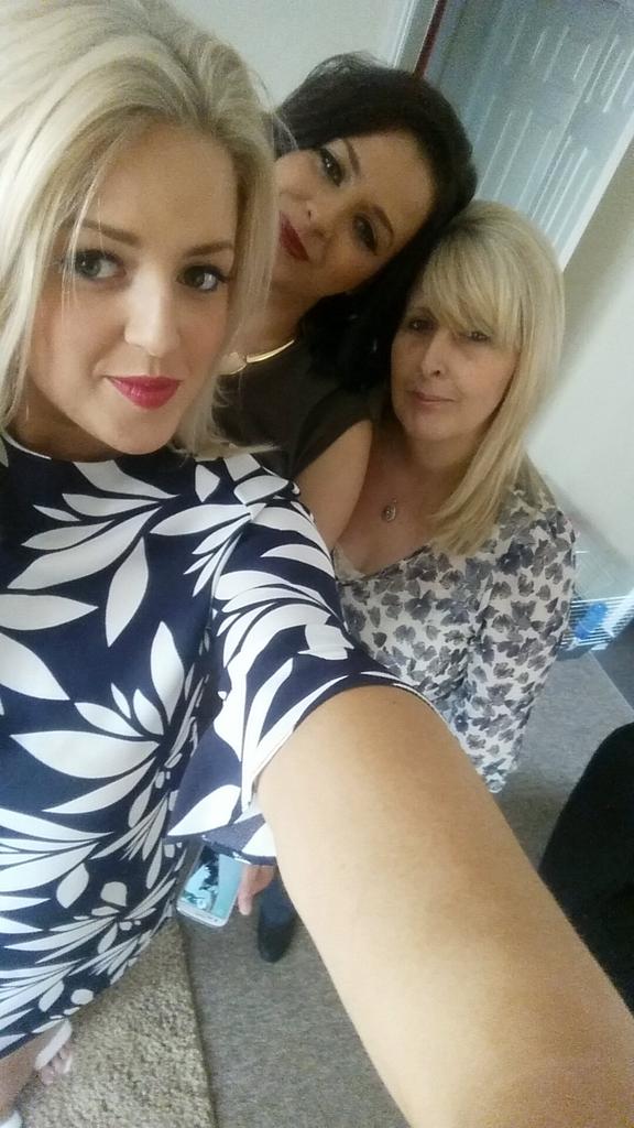 KellySm74195429's tweet photo. My beautiful Mum &amp; Sister <3 http://t.co/DJjHfllfQ5