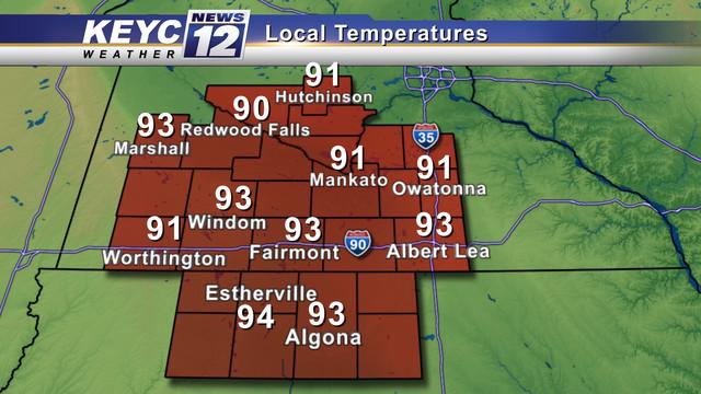 mark_tarello's tweet photo. HOT! As of 2:45 PM the entire local area is in the 90's... The warmest temperatures so far this year! #MNwx #Mankato http://t.co/6k40GKPQvv