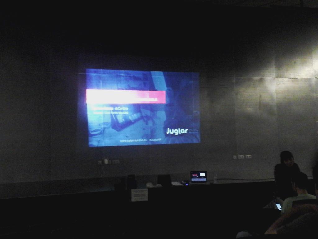 smartzaragoza's tweet photo. Muy interesante lo hablado en @CIEMDelicias sobre #realidadaumentada por @icynthia. Acercar las #TIC a la educación http://t.co/8rPCocaBl6