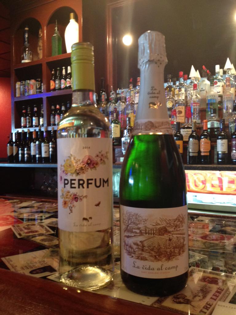 vanguardindiana's tweet photo. Time to taste some @lavidaalcamp wines at Rhapsody Global Tapas! #cava #Perfum http://t.co/AKSEdYYQge