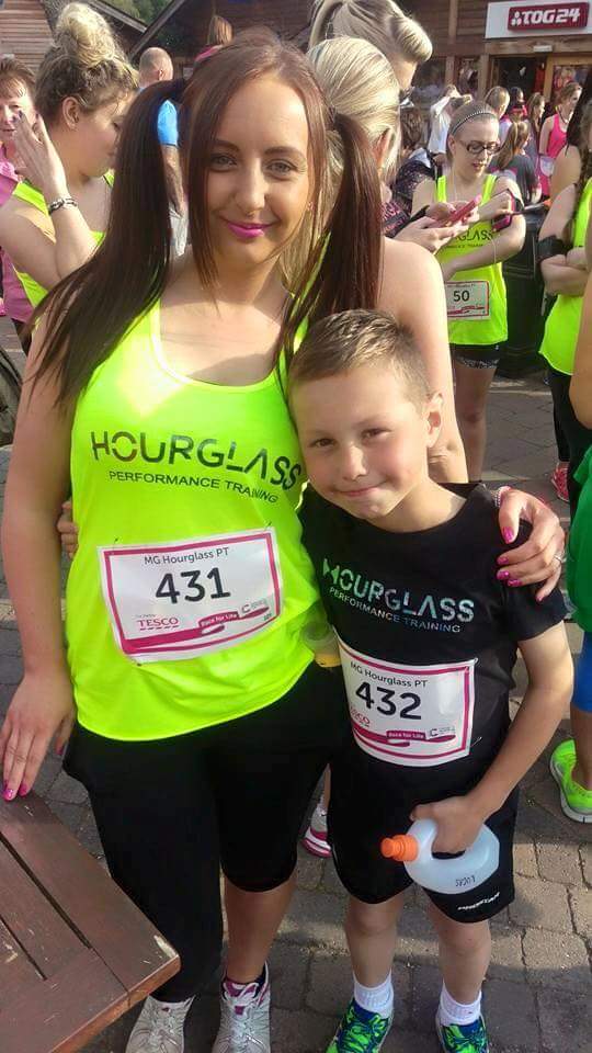 MartineG24's tweet photo. @SeabridgeRadio @DetoxSupremeTea @raceforlife @Signal1Official @loznangel @travisgirl417 @RachRaco http://t.co/Dz7JQtyygm