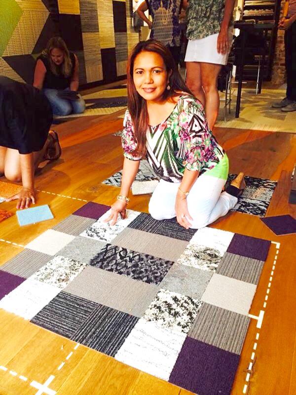 HipMamasPlace's tweet image. Having a blast designing my own rug @ #FLORDesignChallenge2015!