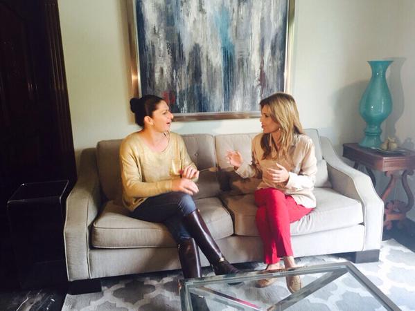 OROSOLIDORedes's tweet photo. @CONADE 
Por el deporte en Sonora. La Senadora @AnaGabrielaGue con la candidata electa de Sonora @claudiapavlovic http://t.co/yRULuuJbRJ