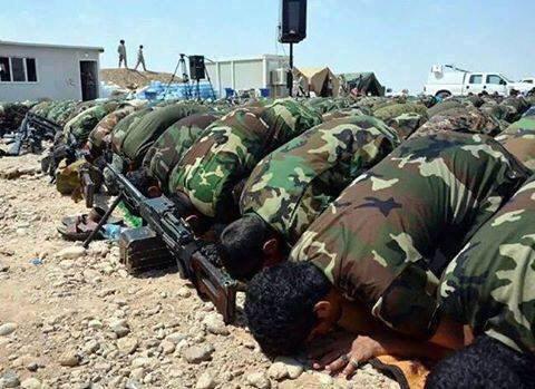 مصلين
متربين عالندبه ومعزين
راعي الثار يلهمنه
بظهوره

#عام_على_حشدنا