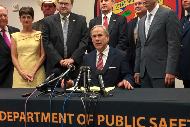 Gov. Abbott signs sweeping border security bill. <a href="/nachoaguilar/">Julian Aguilar</a> reports from Houston: trib.it/1B0tiUZ #txlege